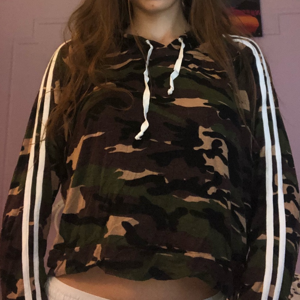 Hooded Camo cropped hoodie